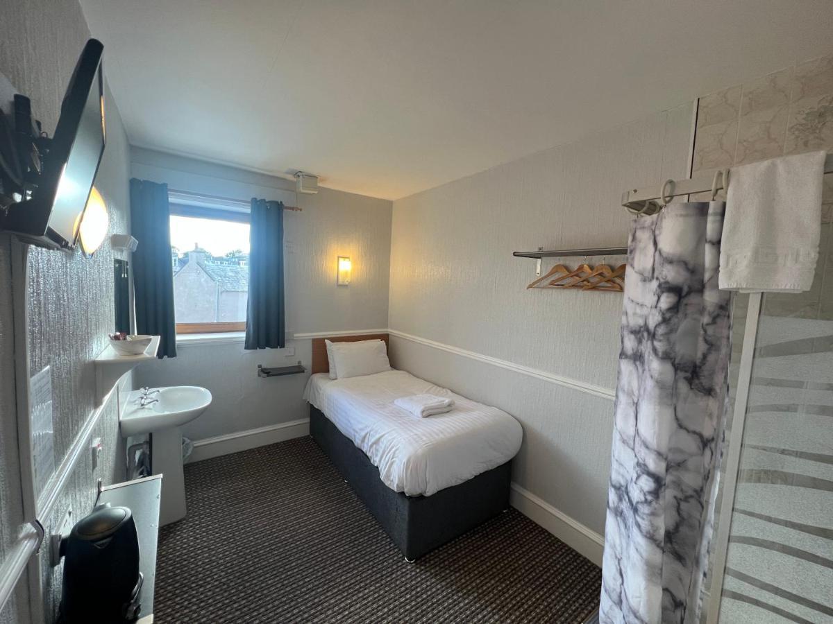 Chambre Simple avec Toilettes Communes
