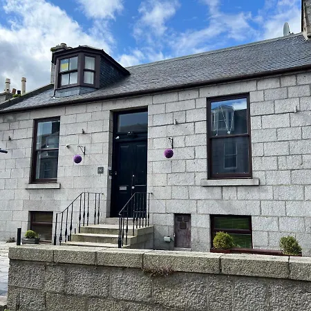 Lost Guest House Aberdeen-3
